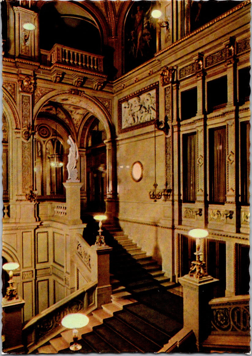 Vintage Postcard Wiener Staatsoper Vienna State Opera Hall Austria Unposted
