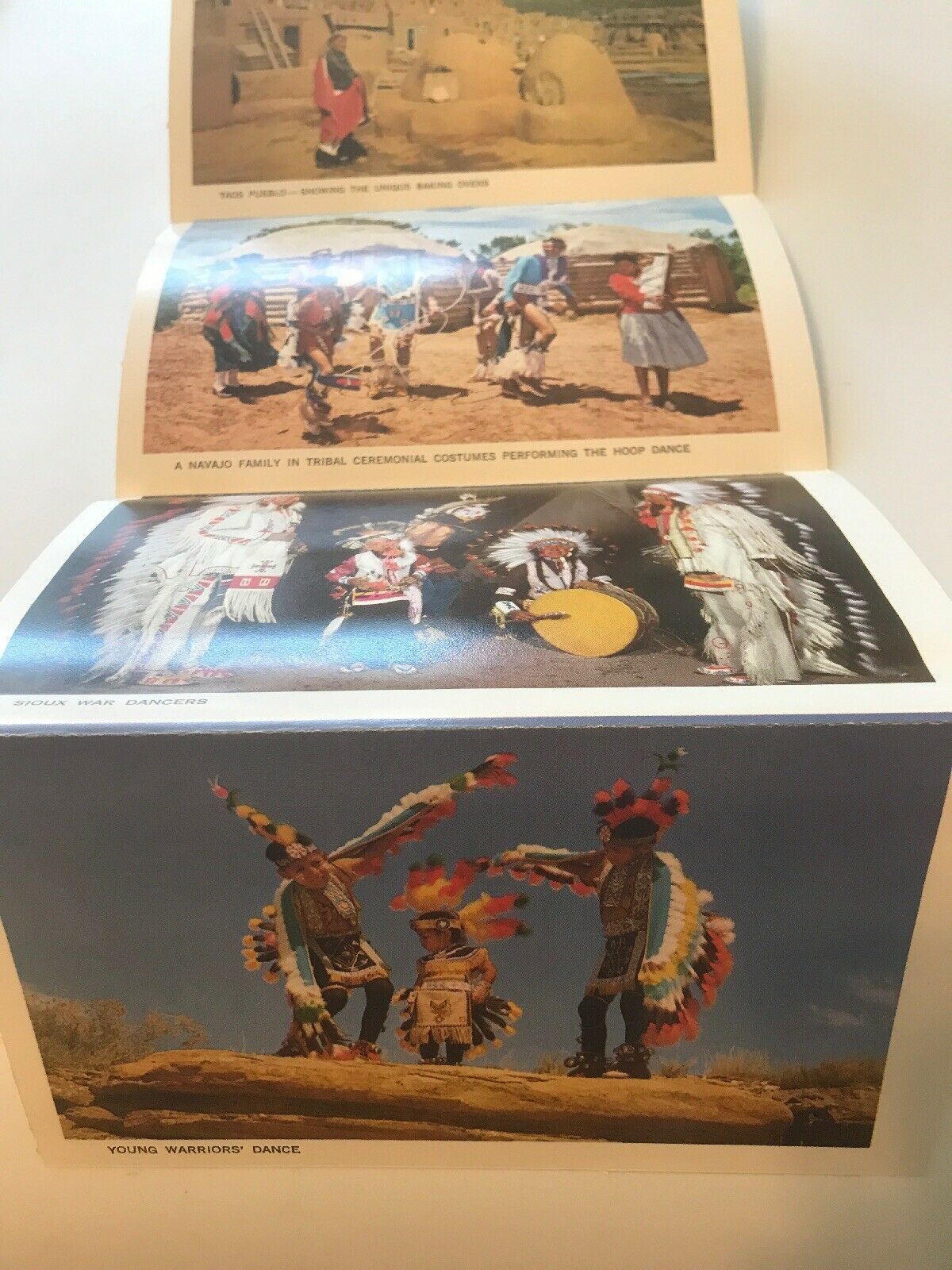 Postcard Booklet 13 Full Color Views Indians of the Southwest Native American ss