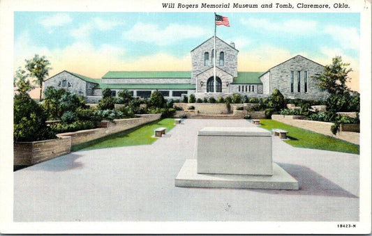 Postcard Post Card Museum & Tomb Of Will Rodgers Unposted