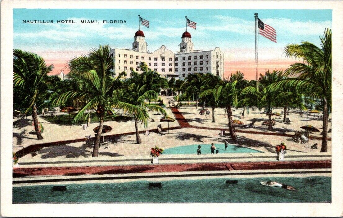 Postcard Post Card Nautilus Hotel Miami Florida Unposted