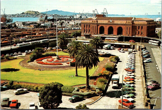 Postcard Vintage Railway Station Oakland New Zealand Postage 50 Cents Posted