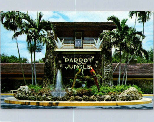 Vintage Postcard Coral Arcade Entrance Parrot Jungle Miami Florida Unposted