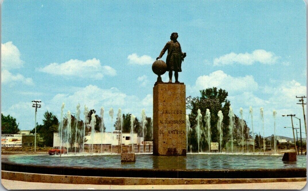 Vintage Postcard Monument And Fountain To Cristobal Colon Guadalajara Mexico