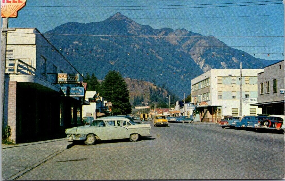 Vintage Postcard Wallace Street Hope British Columbia Canada Unposted