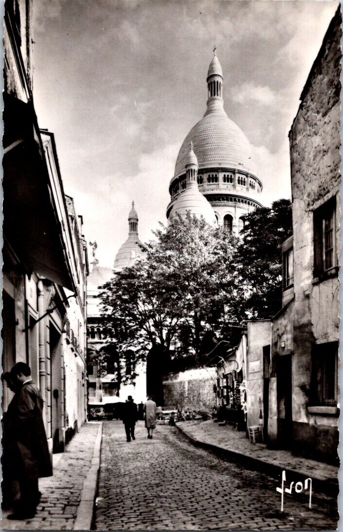 Vintage Postcard The Sacre Coeur Basilica Seen From The Rue Chevalier Dela Barre