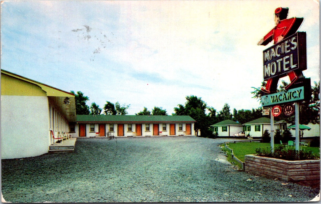 Vintage Postcard Macies And Motor Court Ottawa Ontario Canada Posted 1956