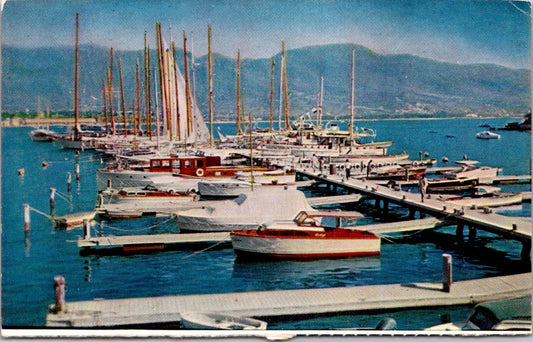 Vintage Postcard The Yatch Club Luxurious Place Acapulco Mexico Unposted