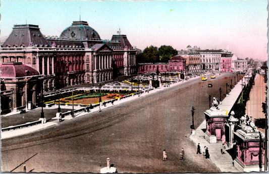 Vintage Postcard The King's Place Brussels Belgium Unposted