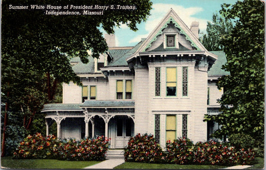 Vintage Postcard Summer Whitehouse Of President Truman Independence Missouri