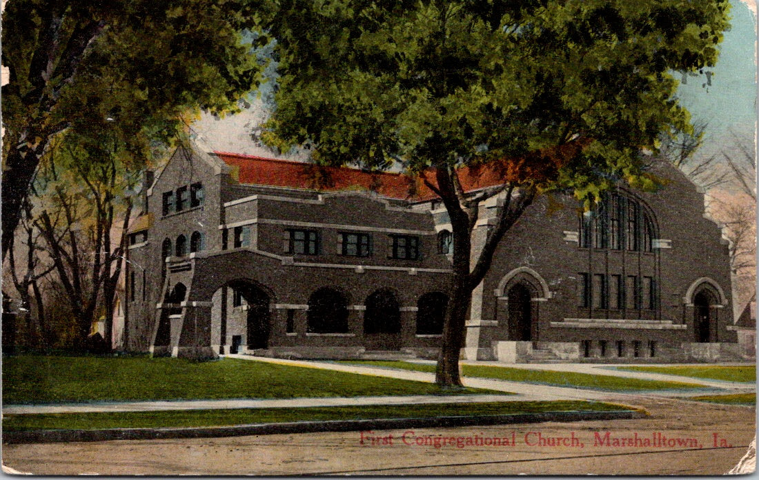 Vintage Postcard First Congregational Church Marshalltown Iowa United States