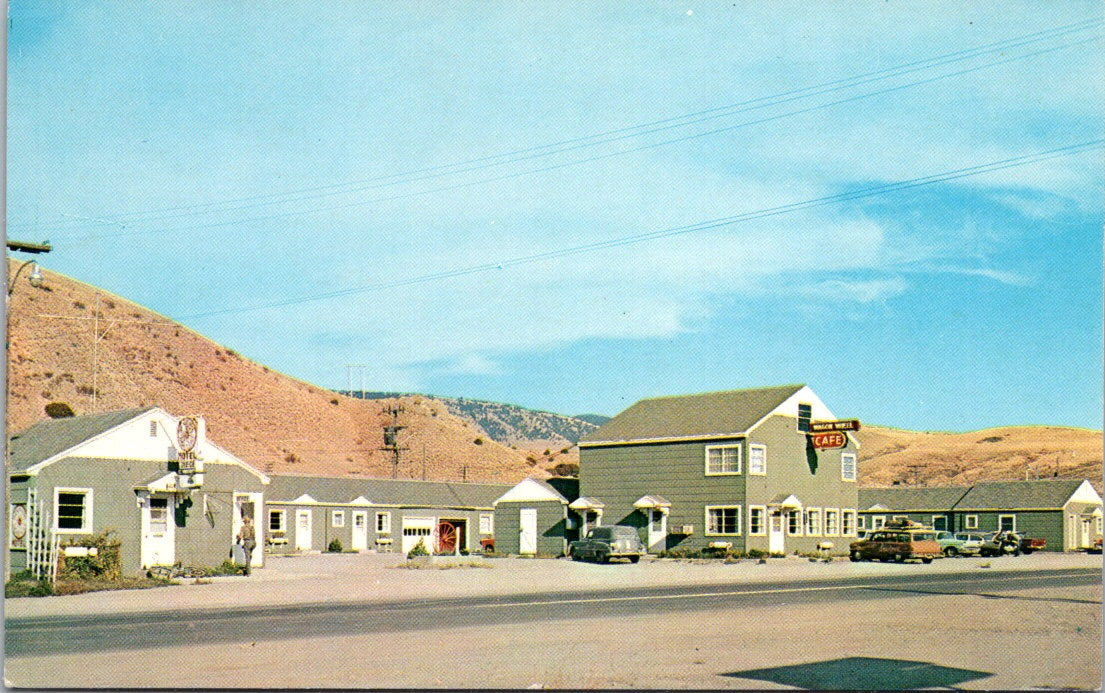 Vintage Postcard Wagon Wheel Motel And Coffee Drummond Montana United States