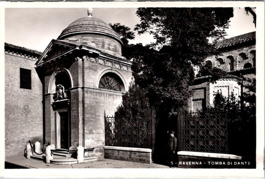 Vintage Postcard The Dante's Tomb Ravenna Italy Unposted