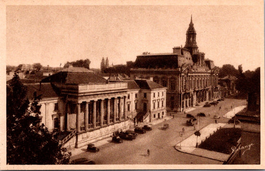 Vintage Postcard Tours France The Courthouse And The Town Hall Unposted