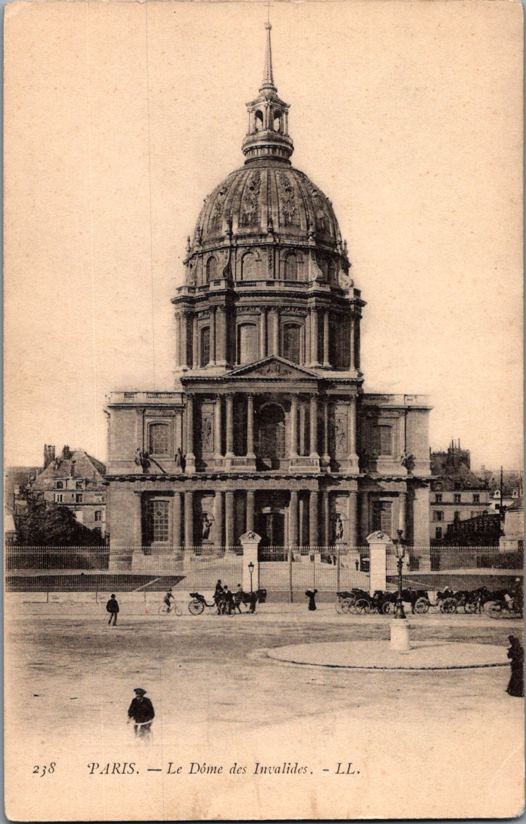 Vintage Postcard The Dome Tomb Of Napoleon Les Invalides Paris France Unposted