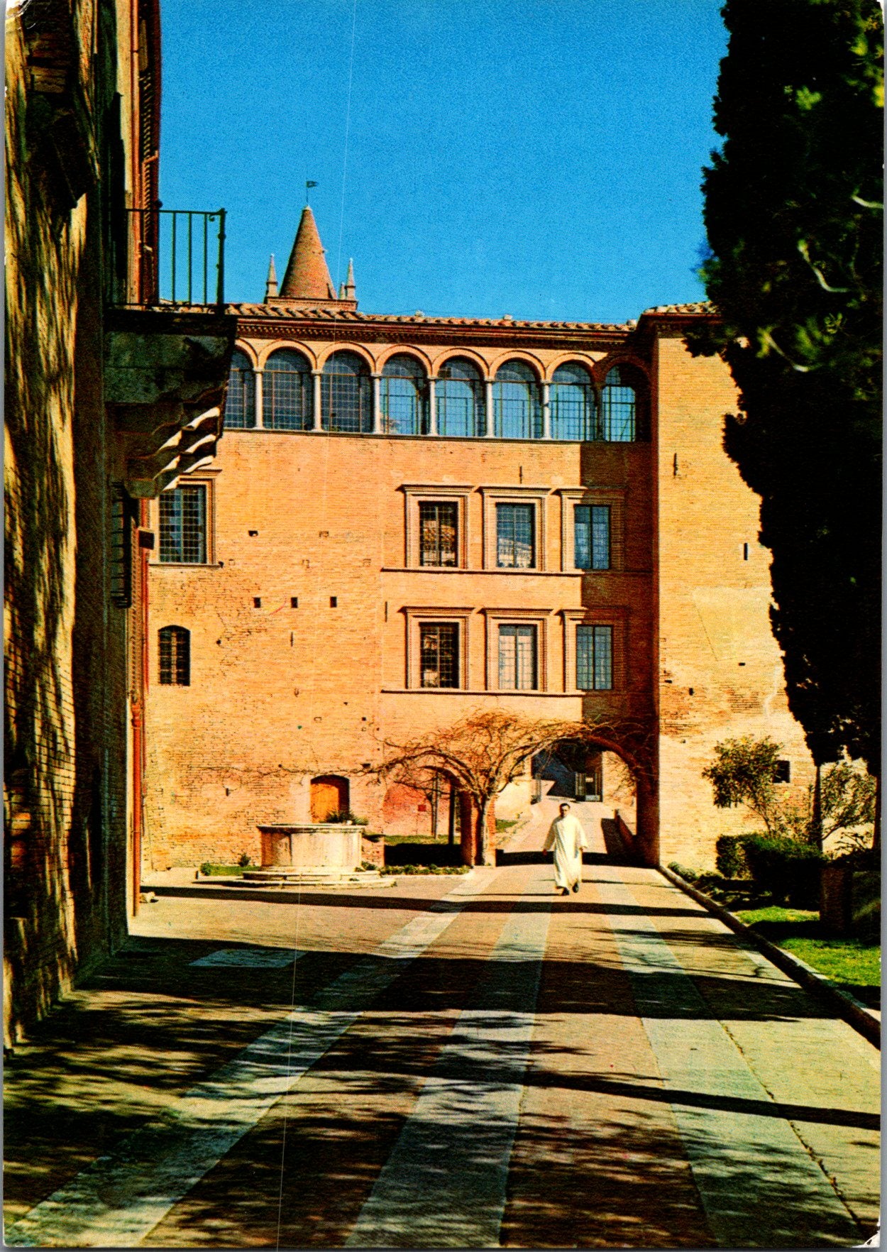 Vintage Postcardhe The Abbey of Monte Oliveto Maggiore Italy Unposted