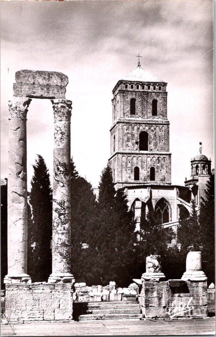 Vintage Postcard The Column Of The Ancient Theater And St. Trophime Cathedral