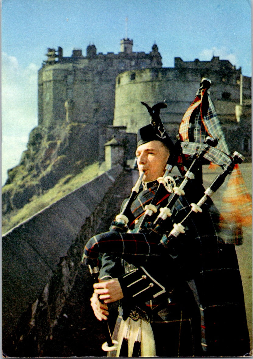 Vintage Postcard Edinburgh Castle Scotland United Kingdom Unposted