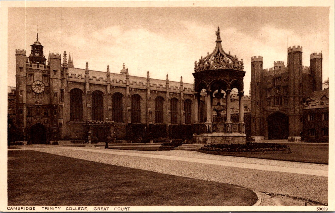 Vintage Postcard Cambridge Trinity College Great Court England Unposted