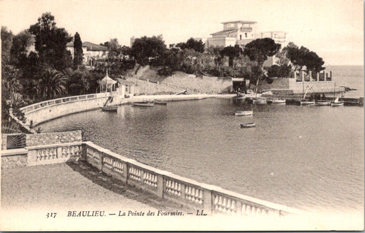 Postcard Vintage Beaulieu La Pointes Des Fourmies England Unposted