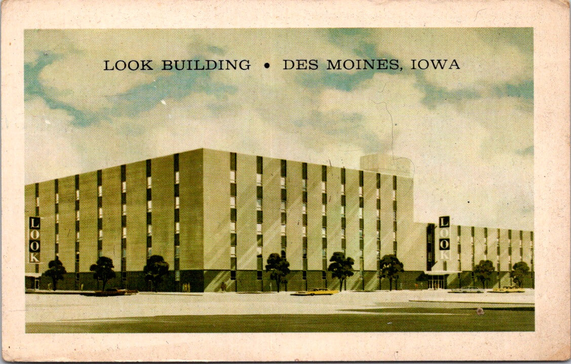 Vintage Postcard Look Building Des Moines Iowa Five Story United States Unposted