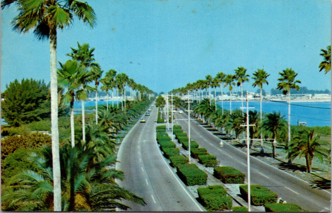 Vintage Postcard Clearwater's Magnificent Memorial Causeway Florida Unposted