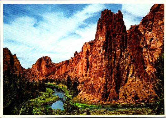 Vintage Postcard Smith Rocks And Crooked River Central Oregon Unposted