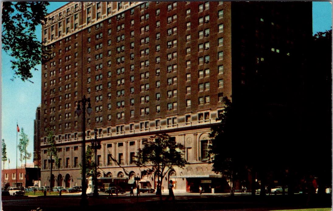 Vintage Postcard Hotel Statler Detroit Michigan On Grand Circus Park Posted 1956