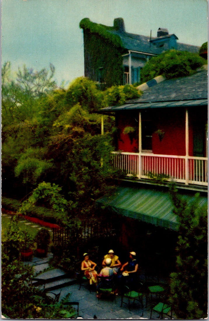 Vintage Postcard Pat O'Brien's Courtyard Saint Peter Street New Orleans Unposted