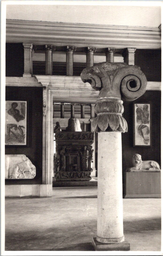 Vintage Postcard A Look Of The Interior Of Istanbul Museum Unposted