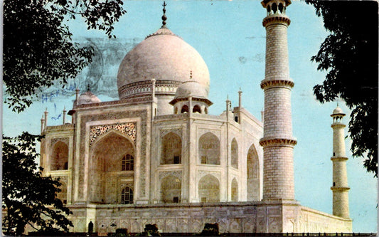 Vintage Postcard The Taj Mahal White Marble Mausoleum In Agra India Posted