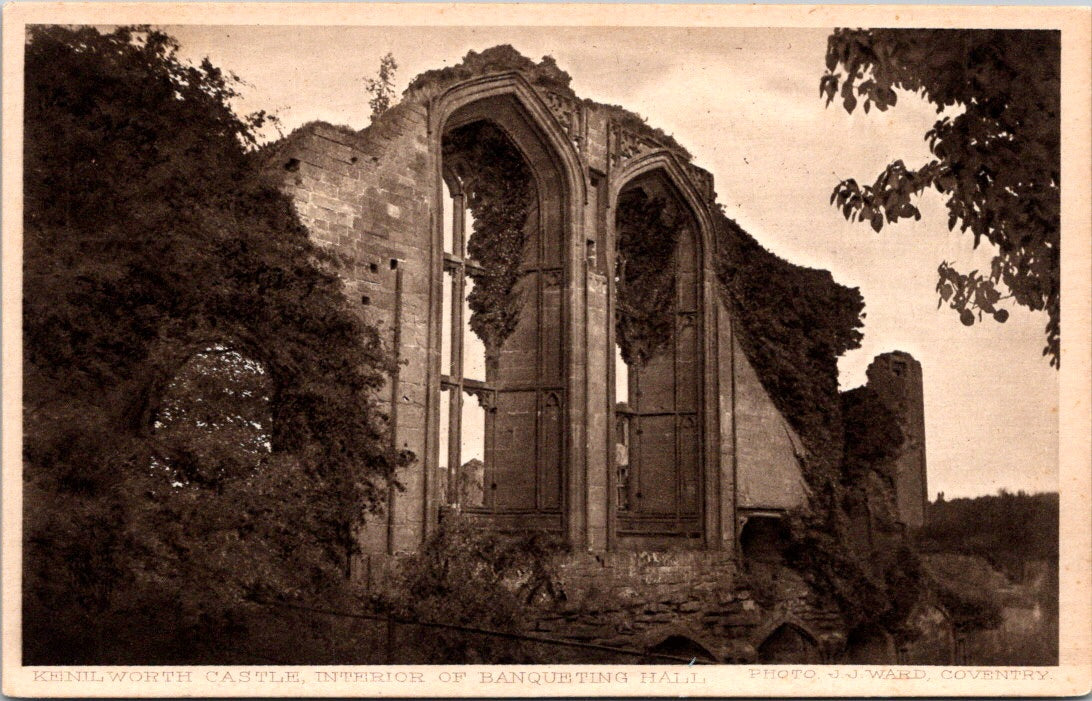 Vintage Postcard Interior Of Banqueting Hall Kenilworth Castle England Unposted