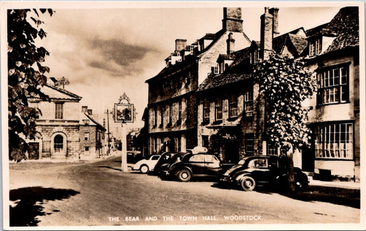 Vintage Postcard The Bear And The Town Hall Woodstock Canada UnpostCa