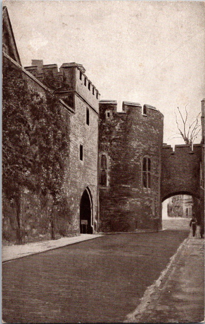 Vintage Postcard Tower Of London View Along Outer Ward United Kingdom Unposted