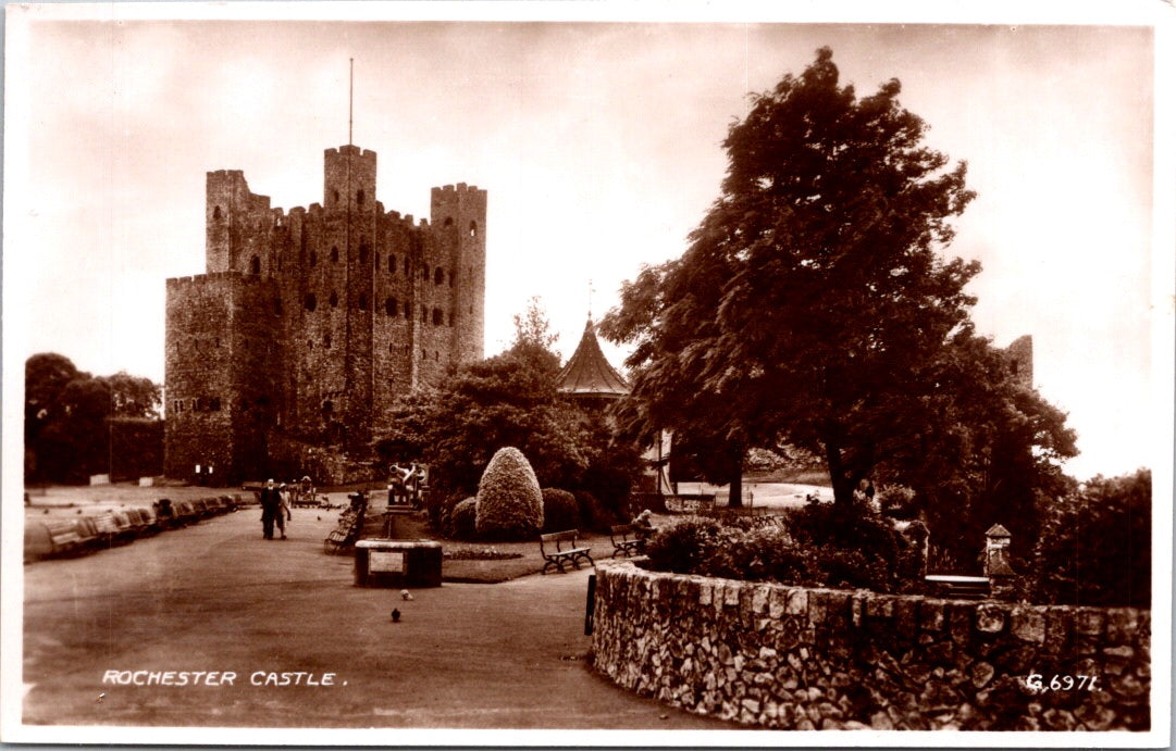 Vintage Postcard Rochester Castle Kent England United Kingdom Unposted