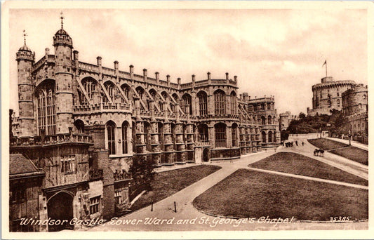 Vintage Postcard Windsor Castle Sower Ward And Saint George's Chapel England