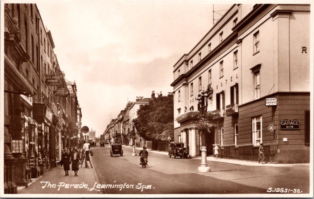 Vintage Postcard The Parade Leamington Spa England United Kingdom Unposted