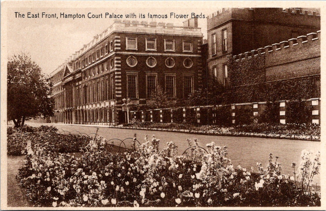 Vintage Postcard East Front Hampton Court Palace With Famous Flower Beads