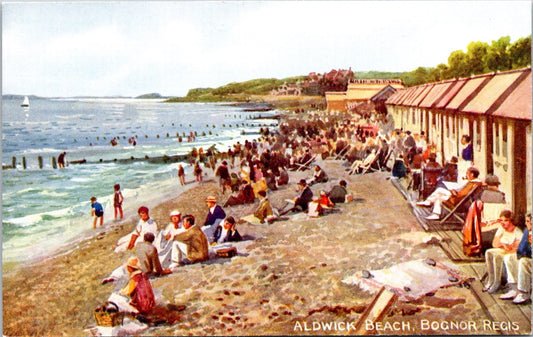 Vintage Postcard Aldwick Beach Bognor Regis England United Kingdom Unposted