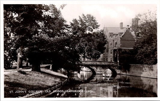 Vintage Postcard Saint John's College Old Bridge Cambridge England Unposted