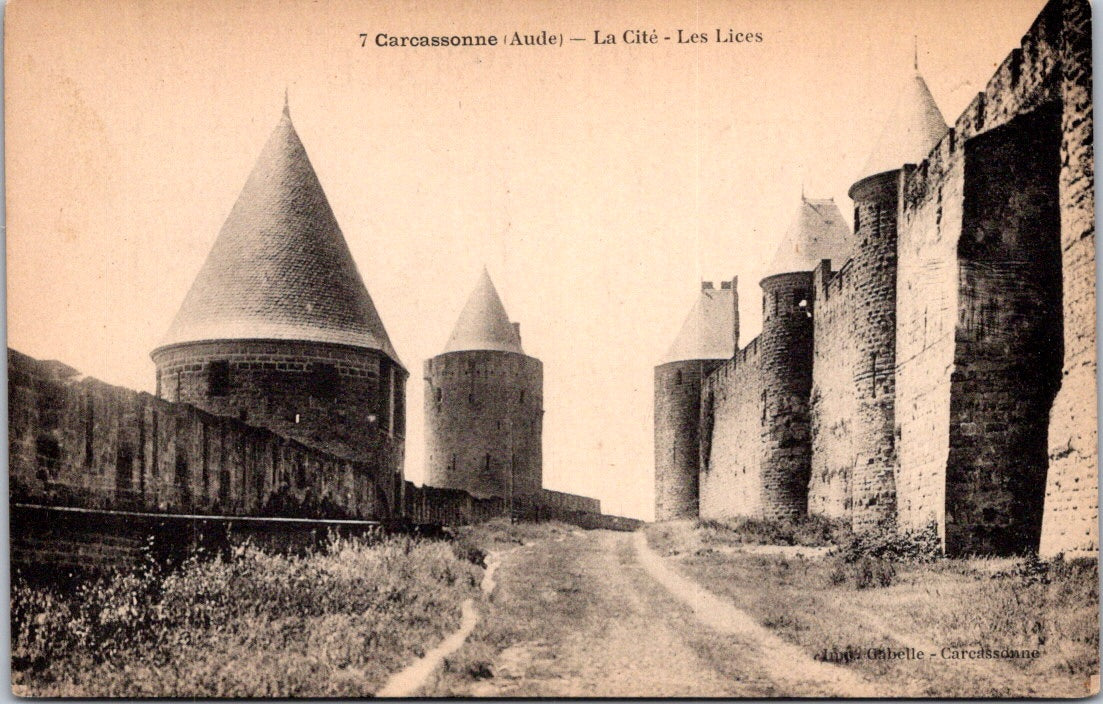 Vintage Postcard Villa De Carcassonne Les lices de la Cité France Unposted