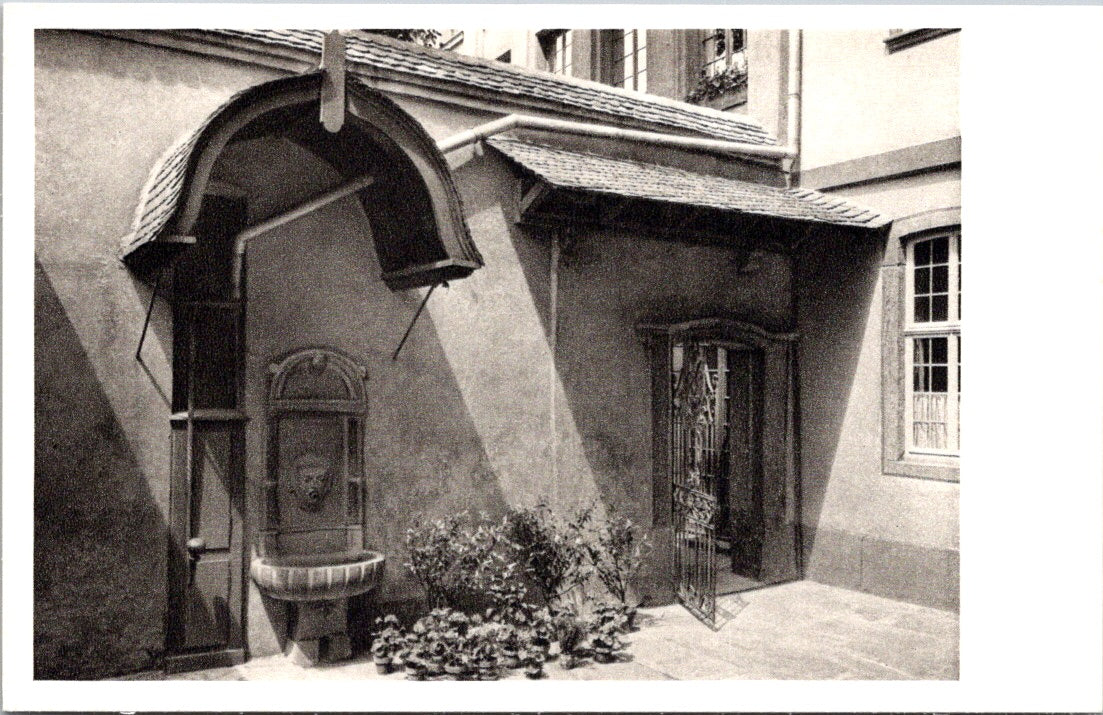 Vintage Postcard Goethe's House Hofchen Fountain Frankfurt Germany Unposted