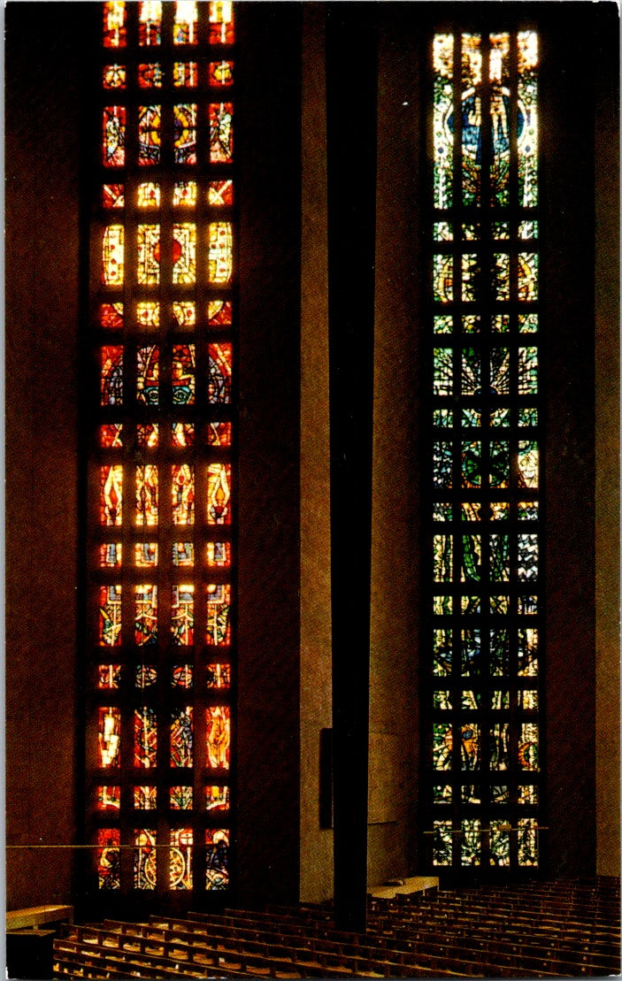 Vintage Postcard Coventry Hall Two Of The Ten Nave Windows England Unposted