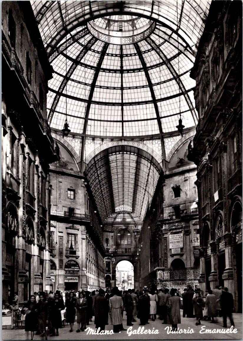 Vintage Postcard Galleria Vittorio Emanuele II Milan Italy Unposted