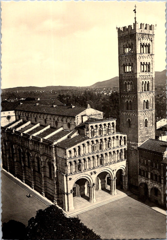 Vintage Postcard The Saint Martin Cathedra di San Martino Lucca Italy Unposted