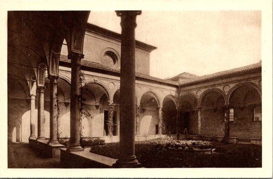 Vintage Postcard Small Courtyard Cenacle Milan Italy Unposted