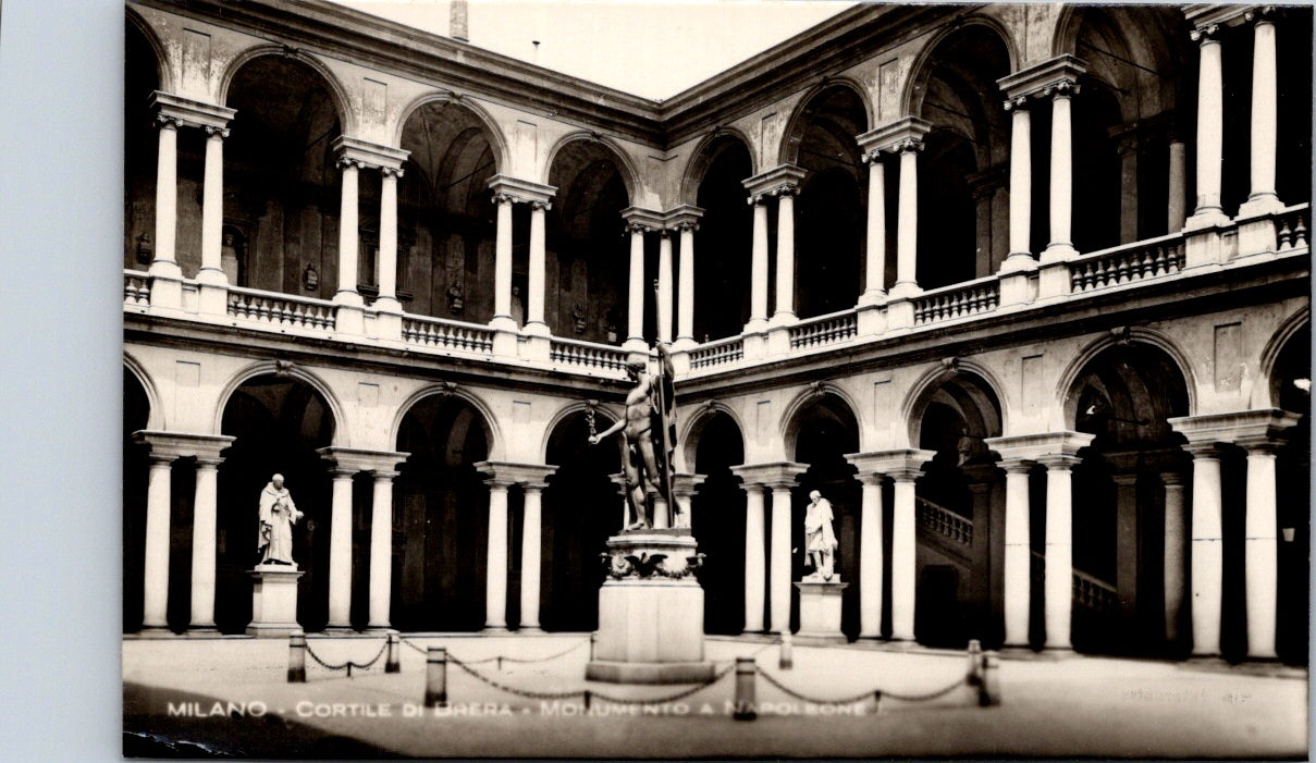 Vintage Postcard Courtyard Of Brera Napoleon Monument Milan Italy Unposted