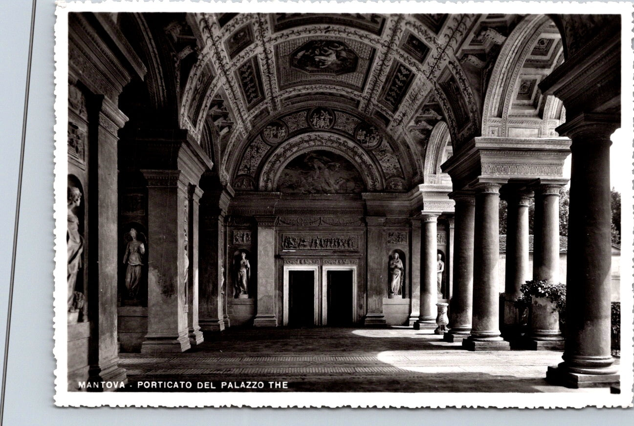 Vintage Postcard The Porticato Del Palazzo Mantua Italy Unposted