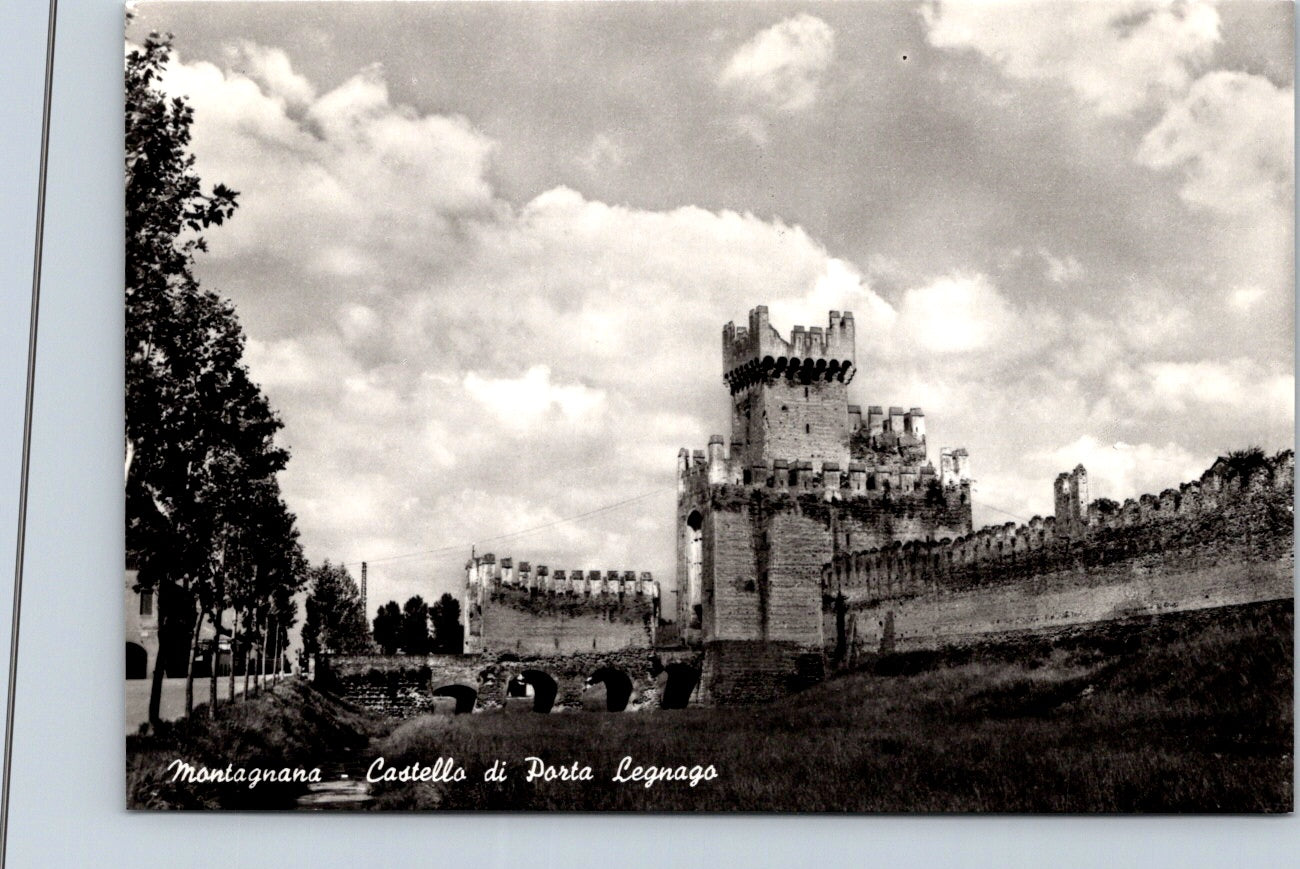 Vintage Postcard The Castle Of Porta Legnago Montagnana Italy Unposted