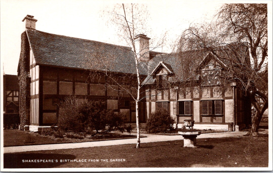 Vintage Postcard Shakespeare's Birthplace From The Garden England Unposted