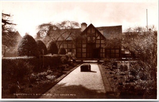 Vintage Postcard Shakespeare's Birthplace The Garden Path England Unposted